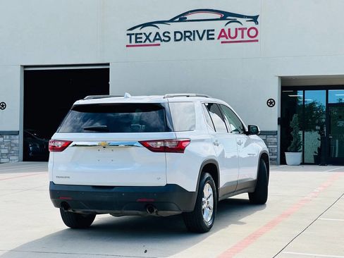 Used 2019 Chevrolet Traverse LT FWD image 10