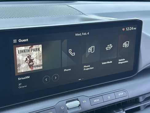 Used 2025 Kia K4 LXS image 17