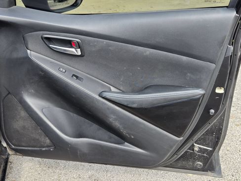Used 2018 Toyota Yaris iA FWD image 25