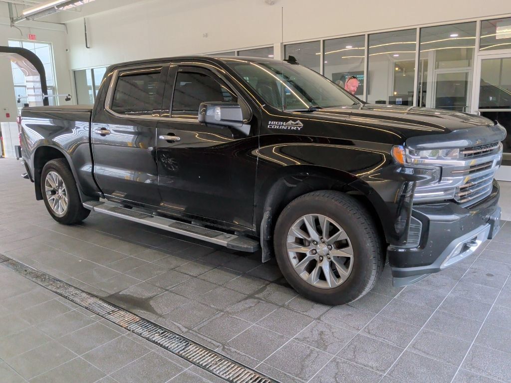 Used 2019 Chevrolet Silverado 1500 High Country w/ Z71 Off-Road Package AWD/4WD image 2