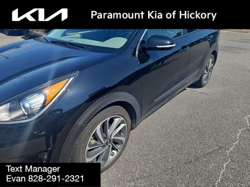 Used 2017 Kia Niro Touring FWD image 5