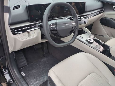 Used 2026 Kia Sportage EX w/ EX Panoramic Sunroof Package image 8