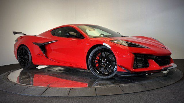 Used 2024 Chevrolet Corvette Z06 w/ Z07 Performance Package RWD image 17