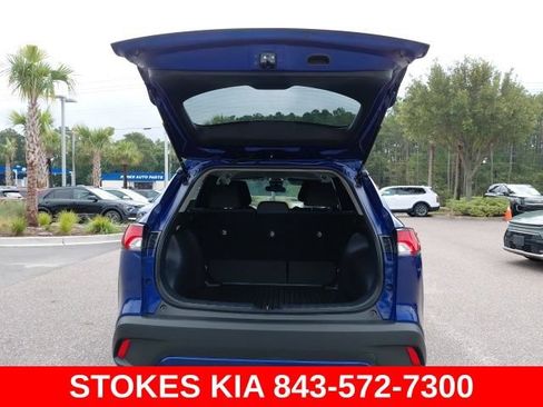 Used 2022 Toyota Corolla Cross LE FWD image 27