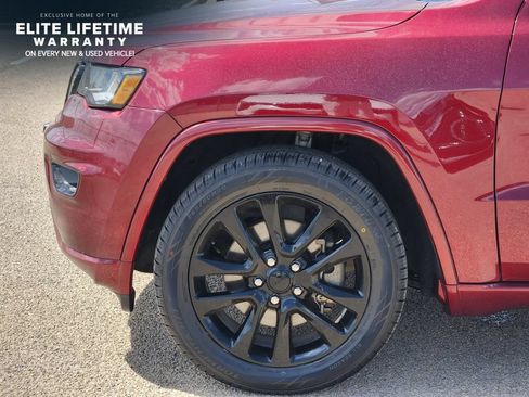 Used 2021 Jeep Grand Cherokee Laredo X RWD image 7