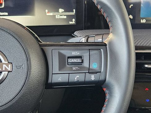 Used 2025 Nissan Kicks SR FWD image 31