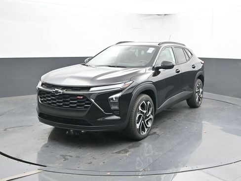 New 2026 Chevrolet Trax RS w/ Sunroof Package image 3