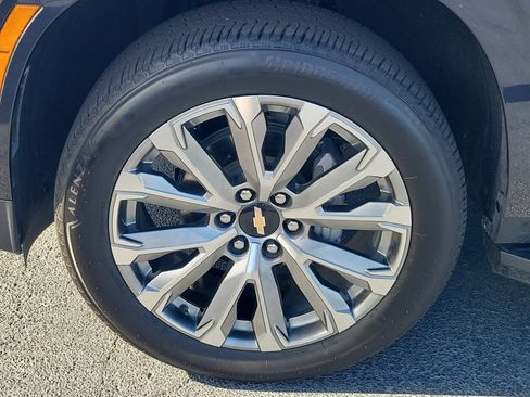 Used 2025 Chevrolet Tahoe High Country RWD image 6