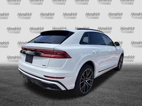 Used 2022 Audi Q8 Premium Plus AWD/4WD image 10