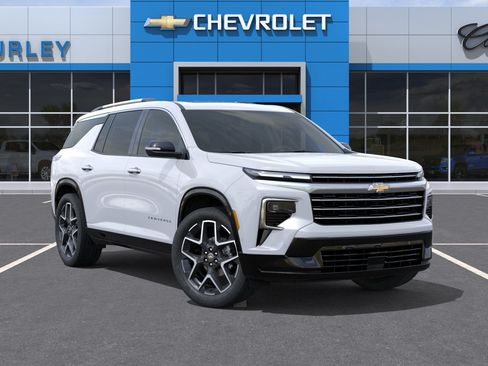 New 2026 Chevrolet Traverse High Country w/ LPO, Floor Liner Package AWD/4WD image 7