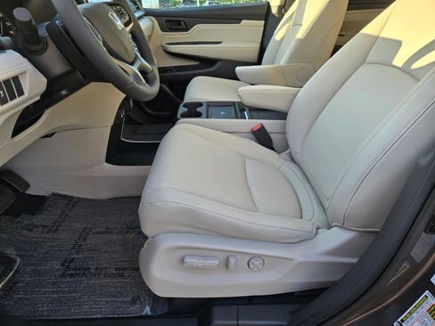 New 2026 Honda Odyssey EX-L image 26