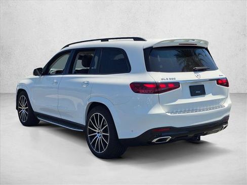 Used 2024 Mercedes-Benz GLS 580 4MATIC image 7