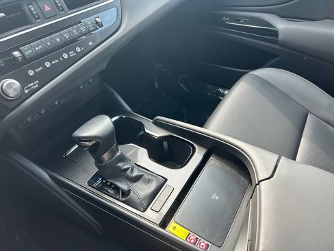 Used 2024 Lexus ES 350 w/ Premium Package FWD image 13