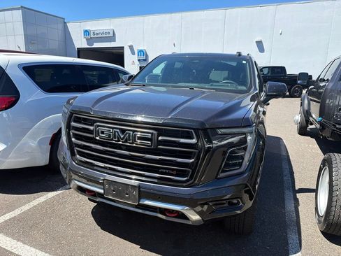 Used 2025 GMC Yukon AT4 Ultimate AWD/4WD image 3