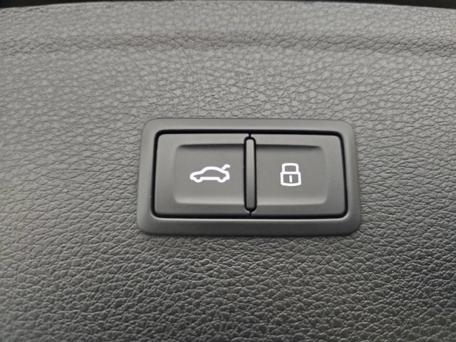 Used 2023 Audi Q5 2.0T Premium w/ Convenience Package AWD/4WD image 32