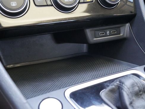 Used 2020 Volkswagen Jetta SE w/ SE Cold Weather Package FWD image 43