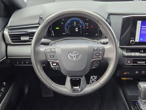 Used 2025 Toyota Camry SE w/ Convenience Package image 21