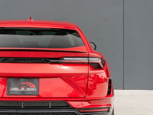 Used 2023 Lamborghini Urus S AWD/4WD image 45