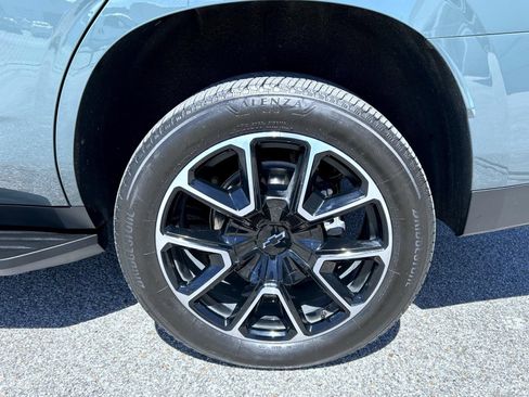 Used 2025 Chevrolet Tahoe RST w/ Comfort Package AWD/4WD image 22