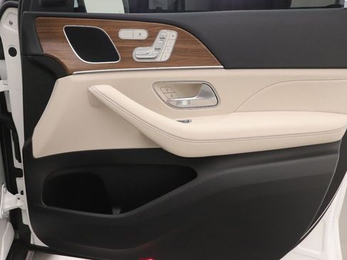 Certified 2026 Mercedes-Benz GLE 350 4MATIC image 24