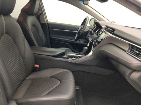 Used 2018 Toyota Camry SE FWD image 21