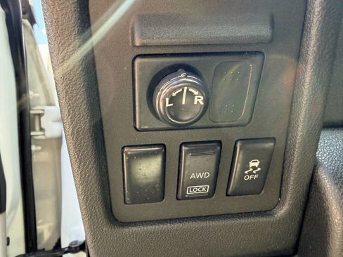 Used 2011 Nissan Rogue S AWD/4WD image 56