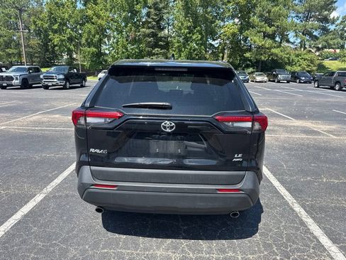 Used 2025 Toyota RAV4 LE AWD/4WD image 5
