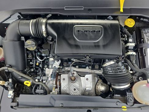 Used 2023 Jeep Compass Latitude image 14