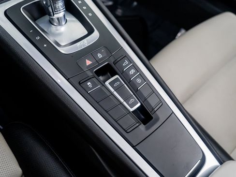 Used 2022 Porsche 718 Boxster S image 42