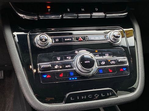 Used 2022 Lincoln Corsair AWD w/ Equipment Group 101A image 19