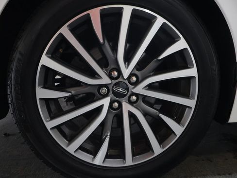Used 2020 Lincoln Continental AWD w/ Premium Package image 33