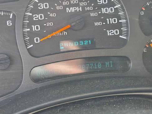 Used 2004 Chevrolet Silverado 1500 LS RWD image 4