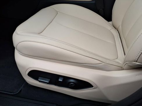 New 2025 Jeep Grand Cherokee Limited image 15