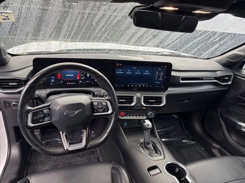 Used 2025 Ford Mustang Premium RWD image 12