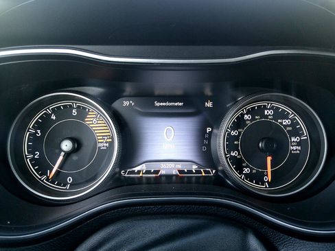 Used 2019 Jeep Cherokee Overland w/ Trailer Tow Group image 33