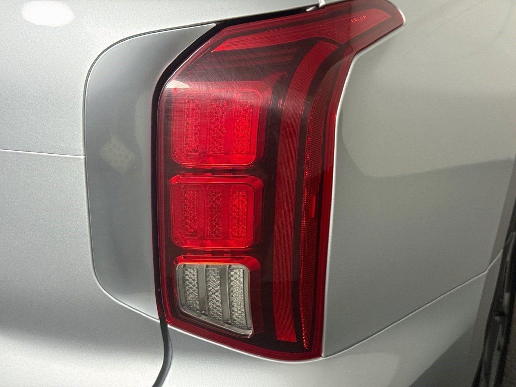 Used 2024 Hyundai Palisade Limited FWD image 33