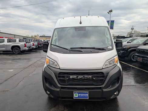 Used 2025 RAM ProMaster 2500 w/ Convenience Group FWD image 11