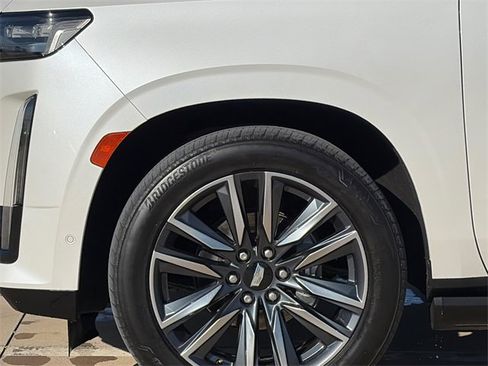 Used 2022 Cadillac Escalade Sport w/ Touring Package image 5