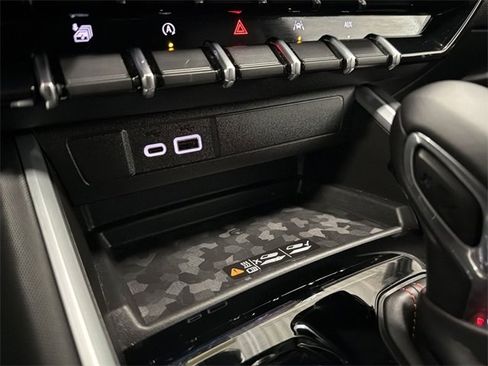 Certified 2025 Chevrolet Colorado Z71 w/ Technology Package image 26