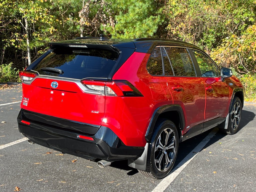 Certified 2022 Toyota RAV4 XSE w/ Weather Package AWD/4WD image 5