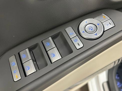 Used 2021 Genesis G80 2.5T w/ Prestige Package image 14