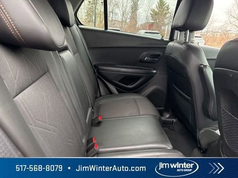 Used 2020 Chevrolet Trax LT w/ LT Convenience Package image 16