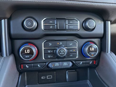 Used 2021 Chevrolet Tahoe LT image 35