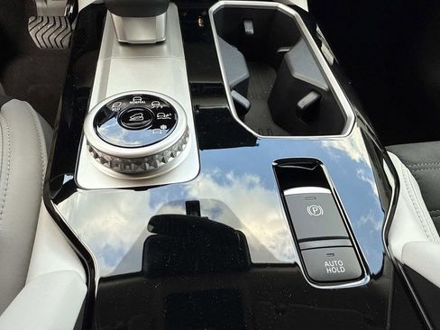 New 2026 Mitsubishi Outlander SE FWD image 31