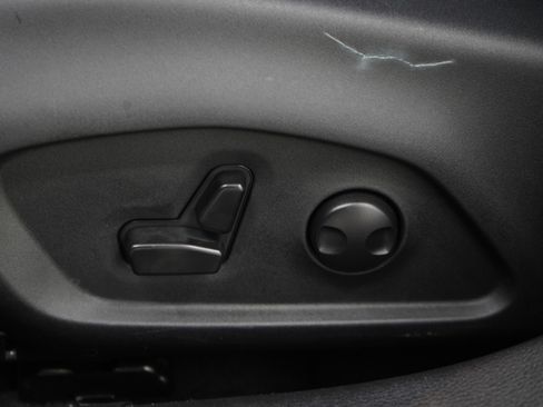 Used 2023 Jeep Compass Limited w/ Sun and Sound Group AWD/4WD image 23