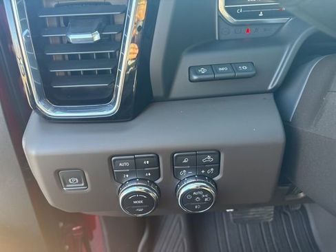 Used 2024 GMC Sierra 3500 Denali w/ Denali Reserve Package image 10