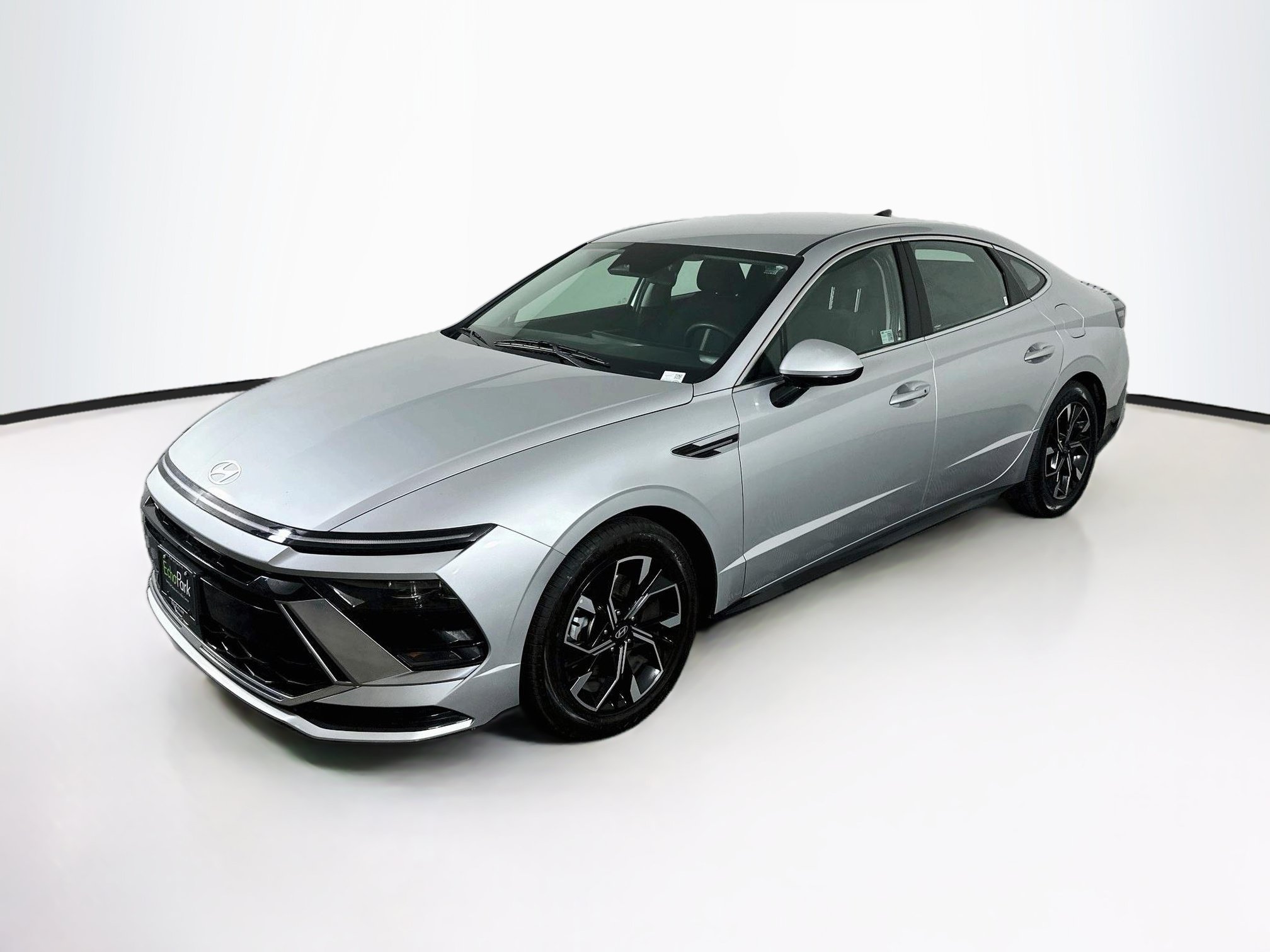Used 2025 Hyundai Sonata SEL FWD image 3