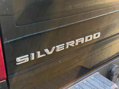 Used 2020 Chevrolet Silverado 1500 RST AWD/4WD image 10