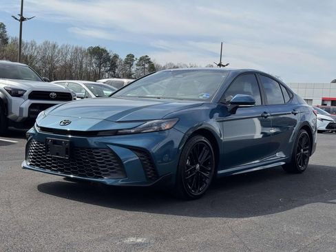 Certified 2025 Toyota Camry SE image 24