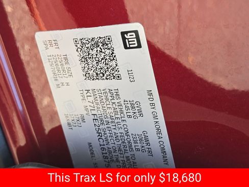 Used 2024 Chevrolet Trax LS FWD image 41